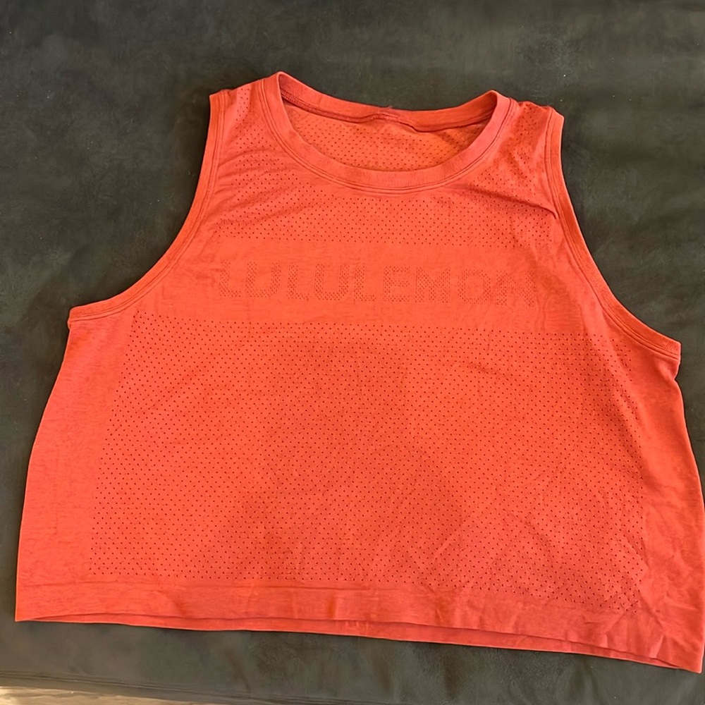 Lululemon perforated tank top size large
